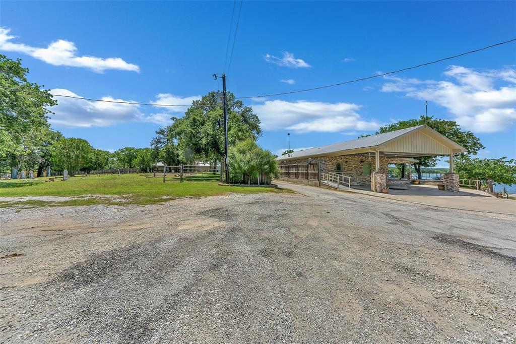 566 Selma Park Road Bowie, TX 76230 - Photo 2 of 40