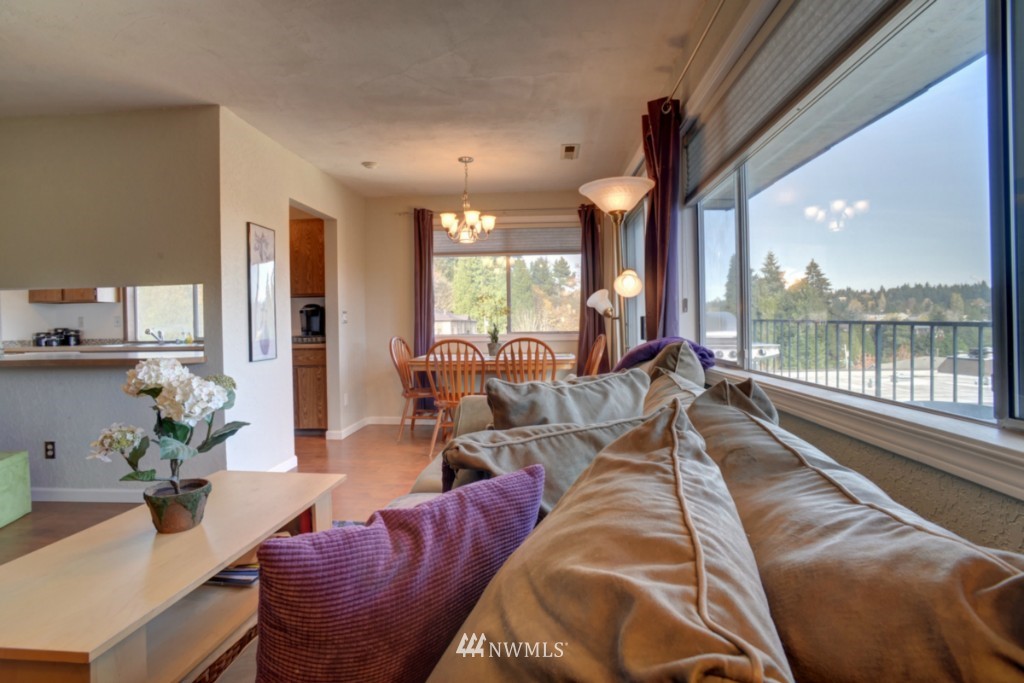9515 Northeast 180th Street, Unit C302 Bothell, WA 98011 - Photo 5 of 21 Gallery Image 5