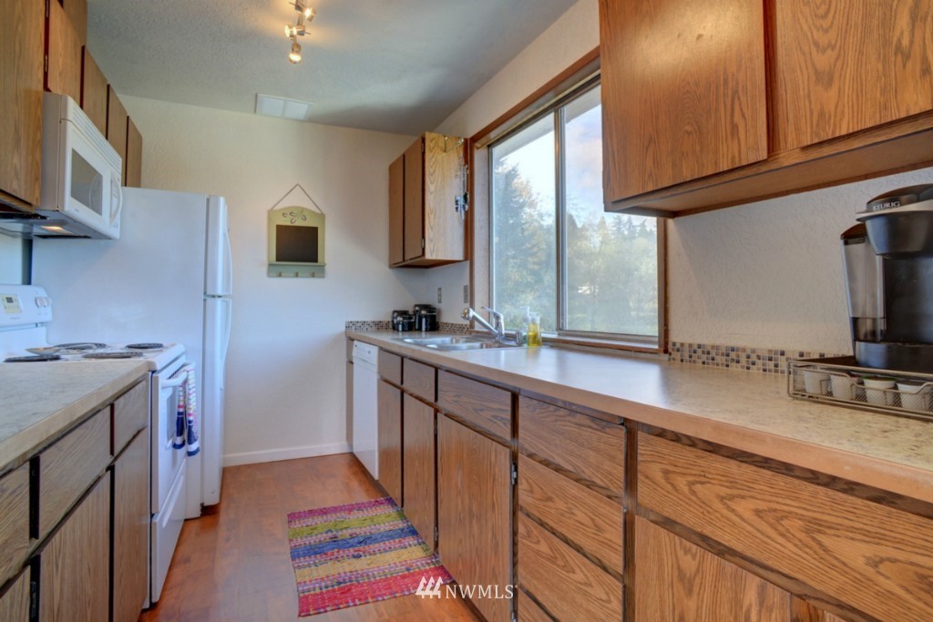 9515 Northeast 180th Street, Unit C302 Bothell, WA 98011 - Photo 6 of 21 Gallery Image 6