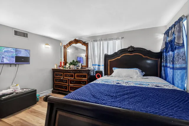 $425,000 | 831 30th Court, West Palm Beach, FL 33407