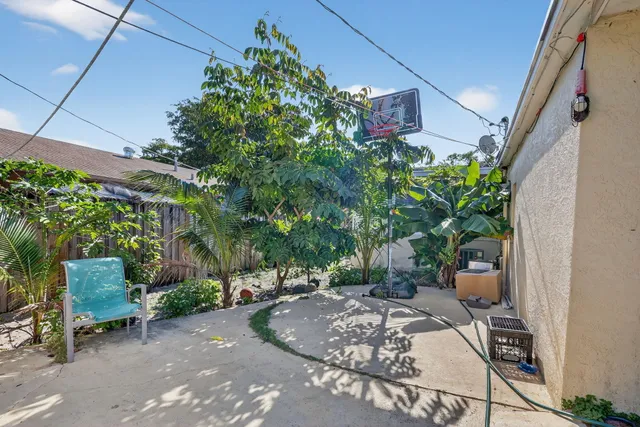 $425,000 | 831 30th Court, West Palm Beach, FL 33407