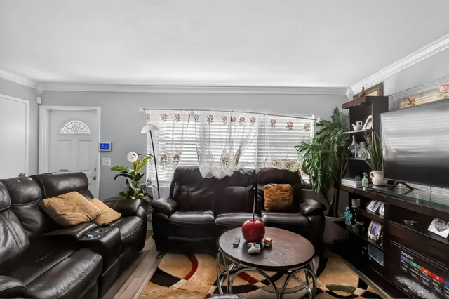 $425,000 | 831 30th Court, West Palm Beach, FL 33407