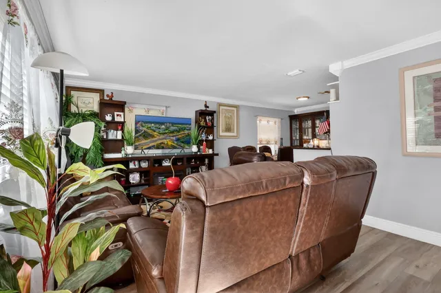 $425,000 | 831 30th Court, West Palm Beach, FL 33407