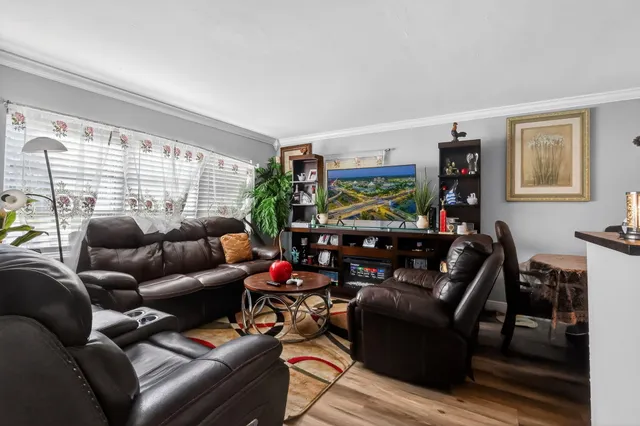 $425,000 | 831 30th Court, West Palm Beach, FL 33407