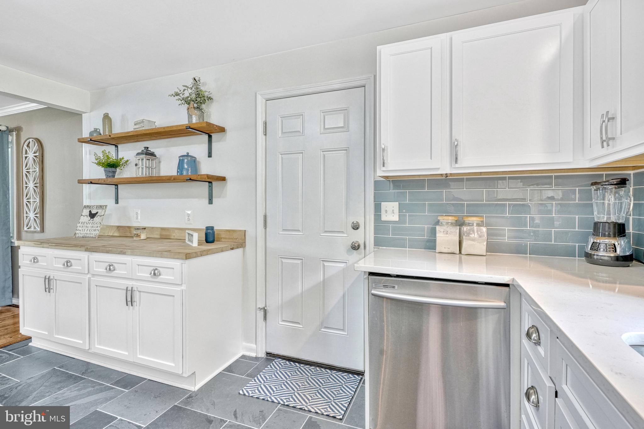 2637 Logmill Road Haymarket, VA 20169 - Photo 15 of 53 Kitchen to garage