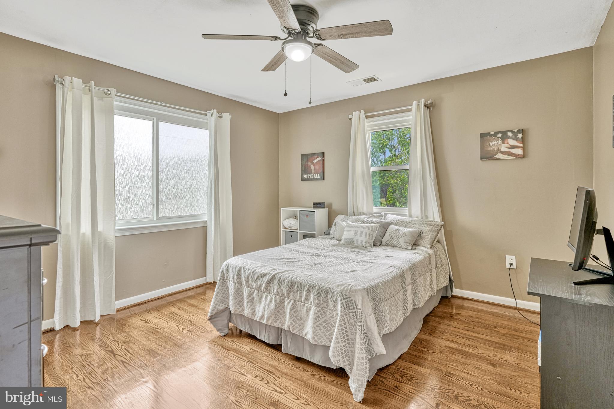 2637 Logmill Road Haymarket, VA 20169 - Photo 21 of 53 3rd bedroom