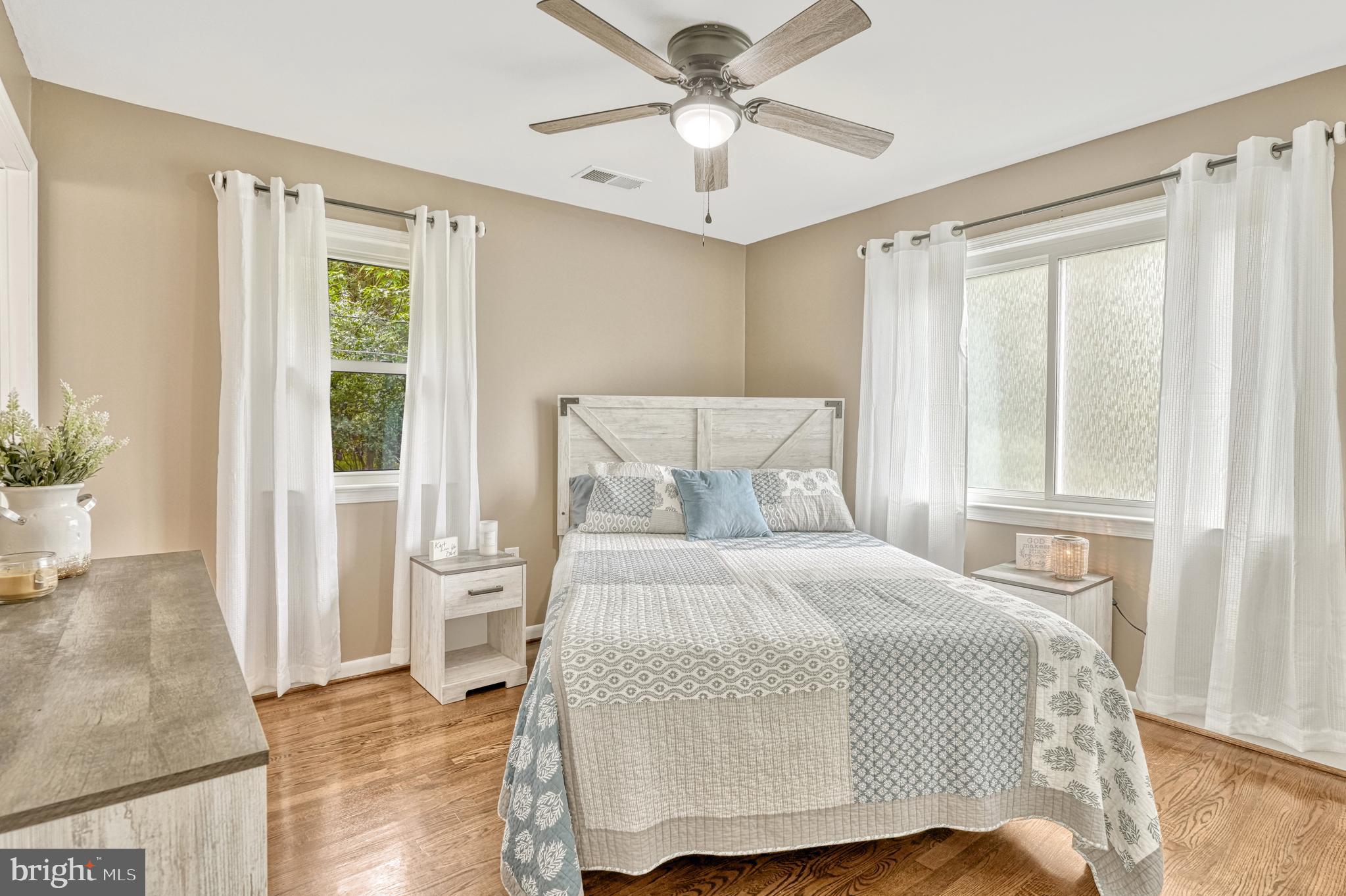 2637 Logmill Road Haymarket, VA 20169 - Photo 24 of 53 Primary bedroom w ceiling fan