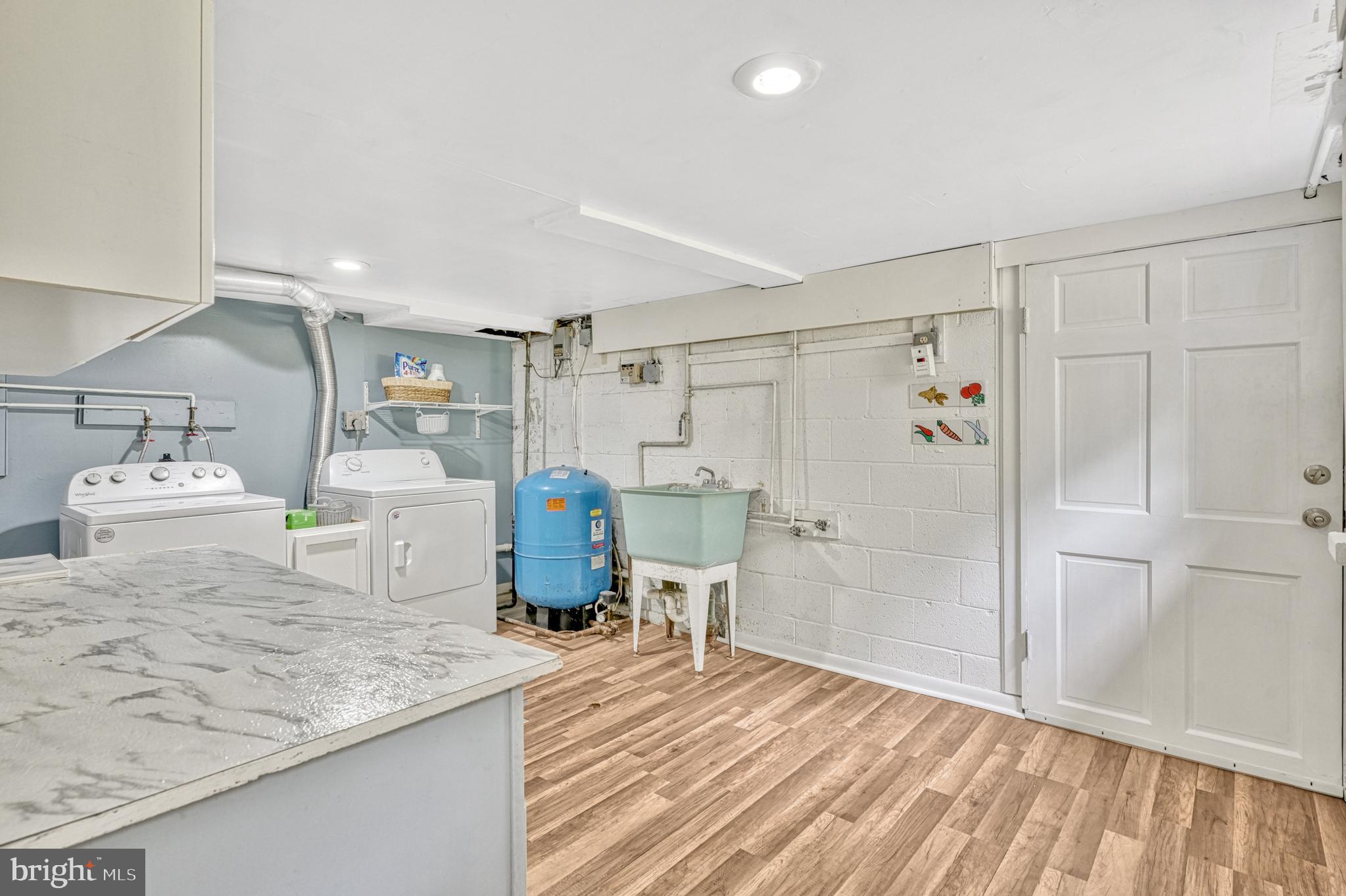 2637 Logmill Road Haymarket, VA 20169 - Photo 29 of 53 Lower-level laundry/ utility room