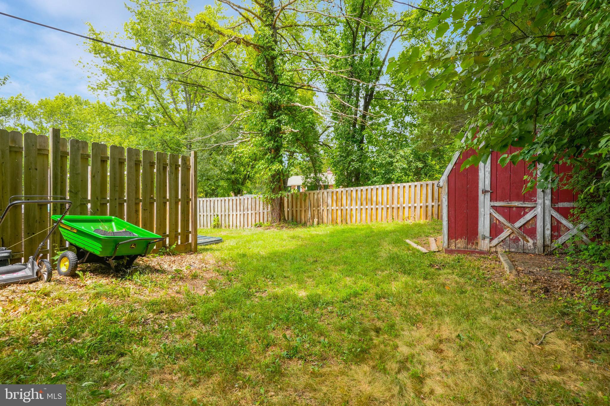 2637 Logmill Road Haymarket, VA 20169 - Photo 49 of 53 Fenced area
