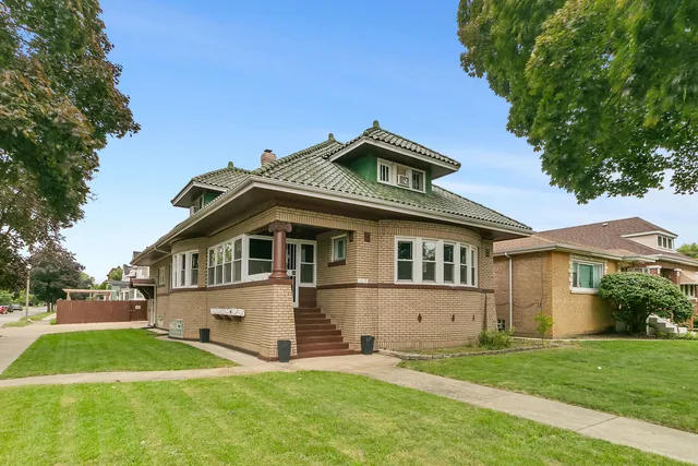 $410,000 | 1619 Washington Boulevard, Maywood, IL 60153