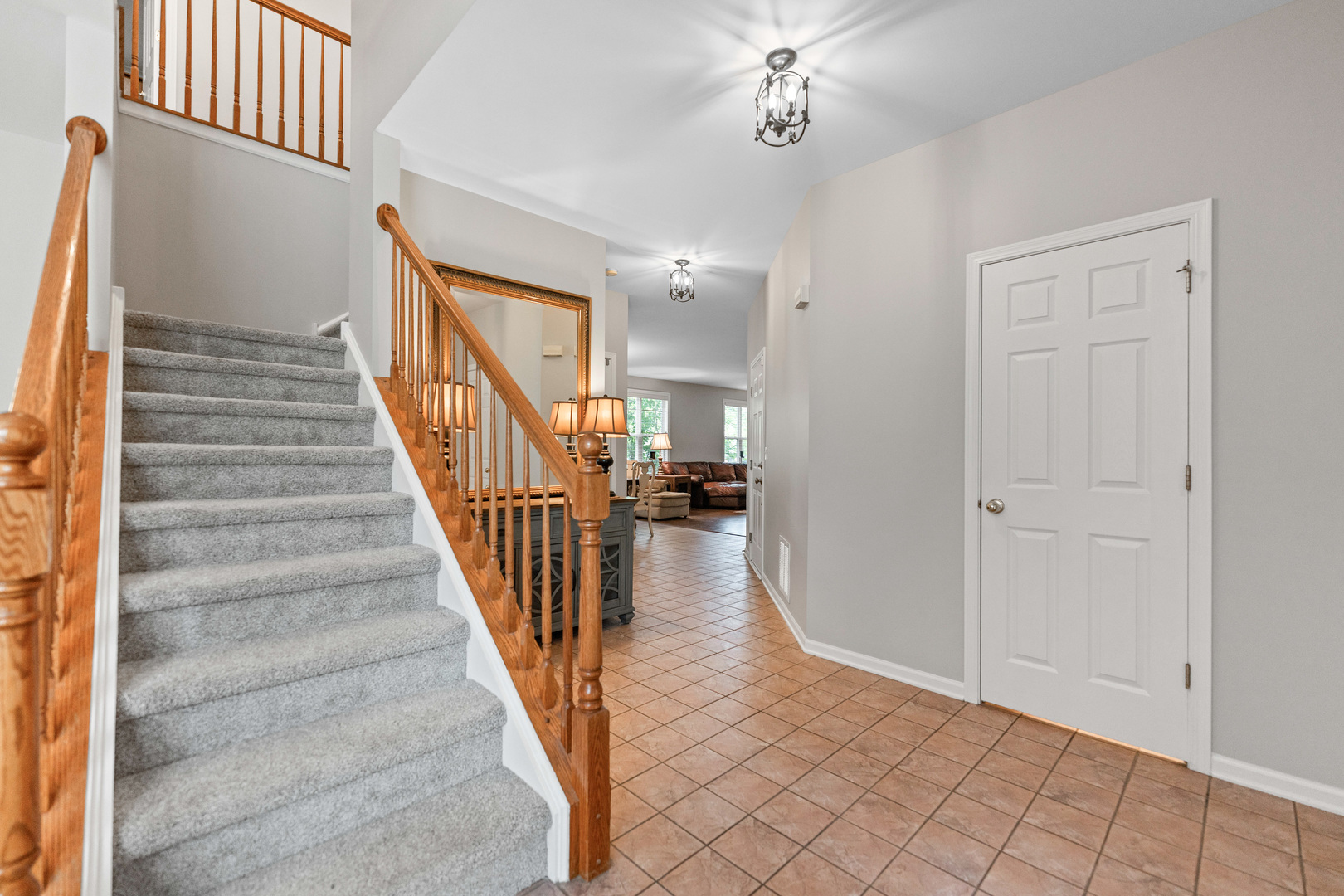 2571 Rourke Drive Aurora, IL 60503 - Photo 6 of 46 Gallery Image 6
