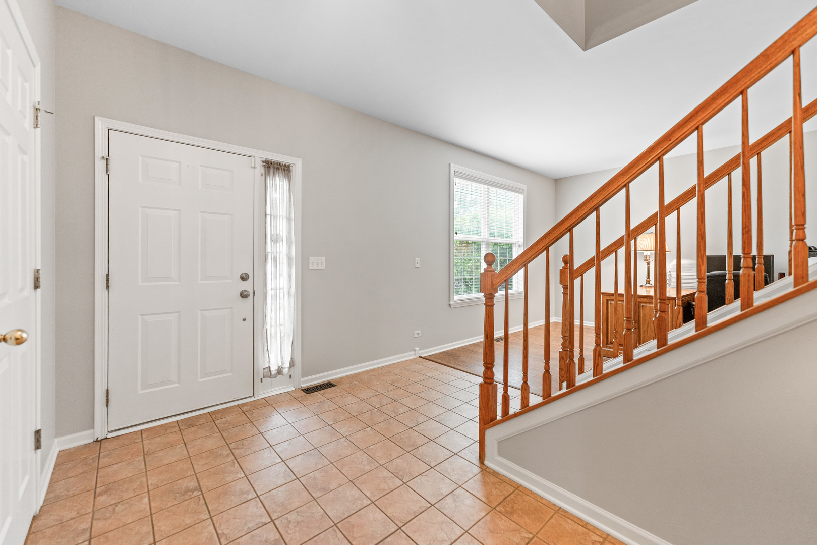 2571 Rourke Drive Aurora, IL 60503 - Photo 8 of 46 Gallery Image 8