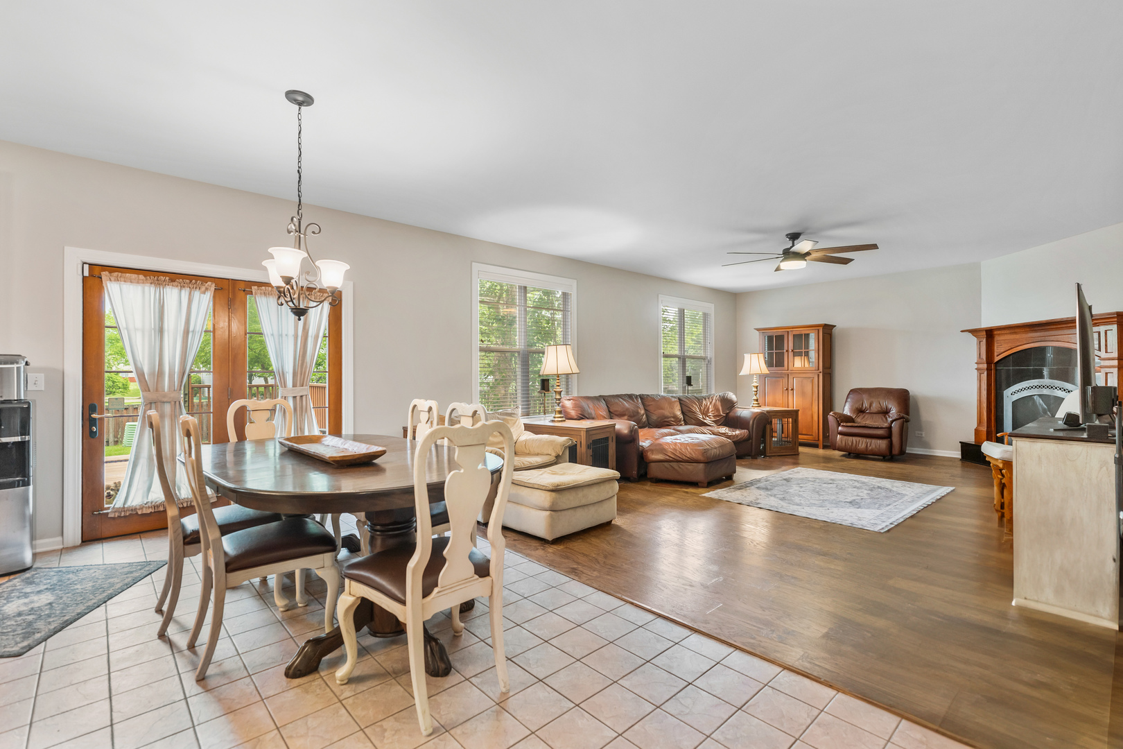 2571 Rourke Drive Aurora, IL 60503 - Photo 9 of 46 Gallery Image 9