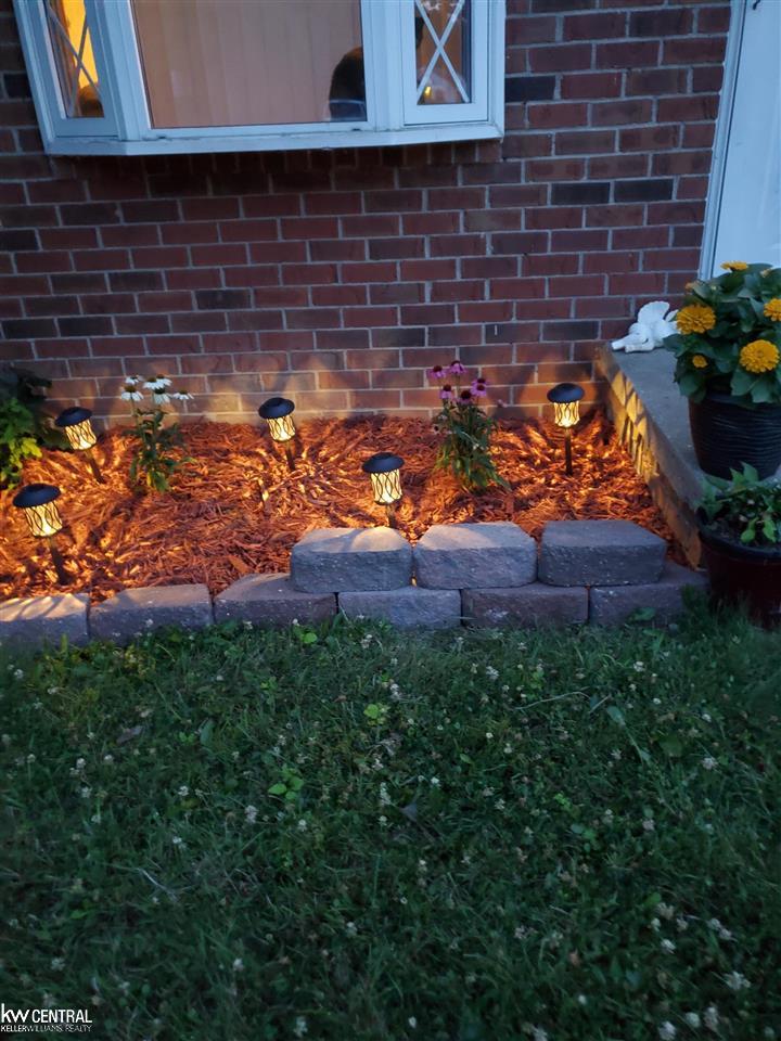 23113 Rausch Avenue Eastpointe, MI 48021 - Photo 6 of 22 50045956-5.JPG