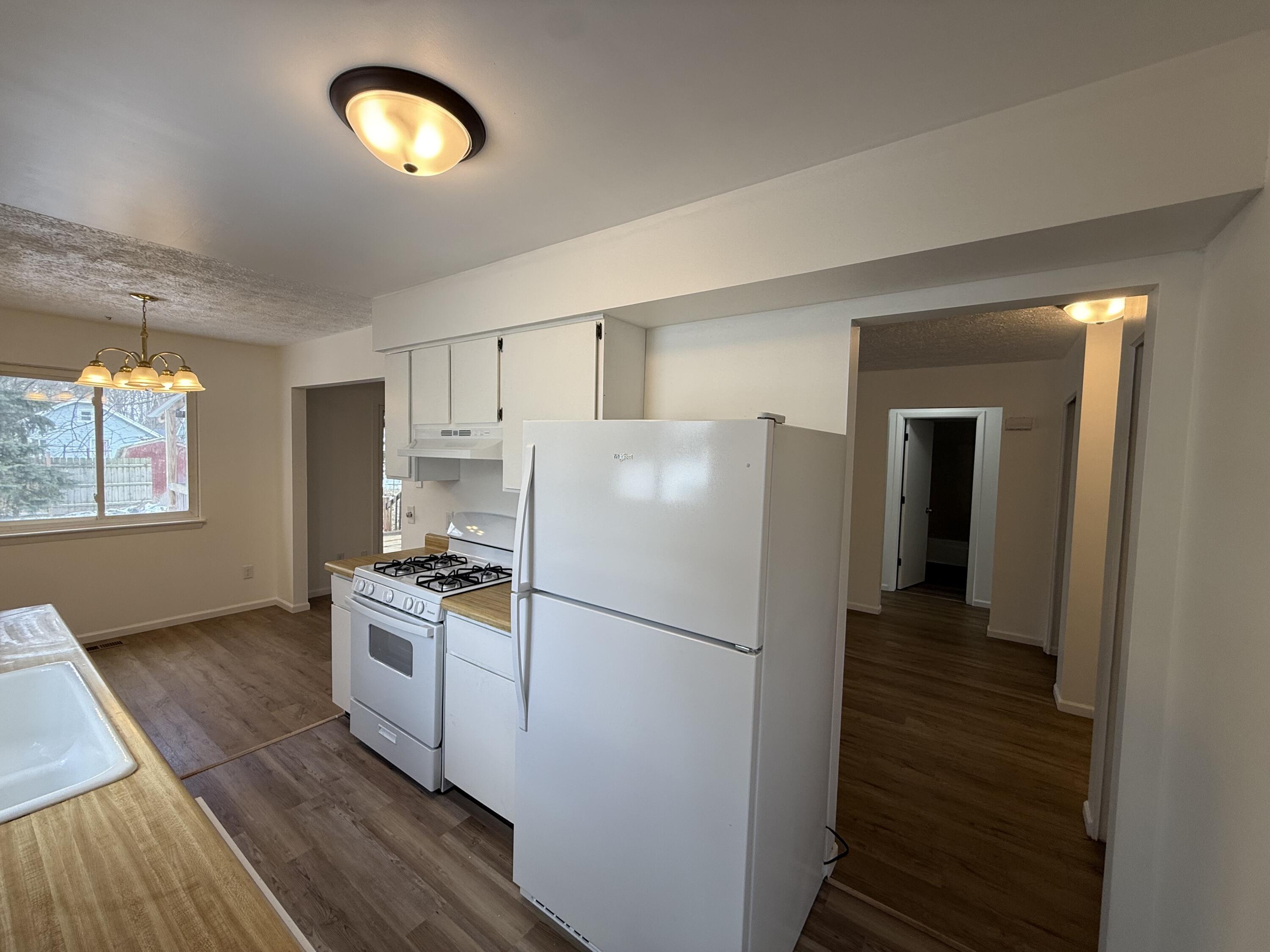 1632 Ohio Avenue Lansing, MI 48906 - Photo 9 of 31 IMG_7286