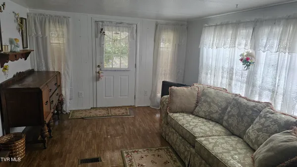 $150,000 | 133 Forrest View Lane, Coeburn, VA 24230