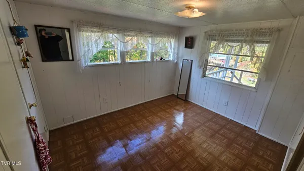 $150,000 | 133 Forrest View Lane, Coeburn, VA 24230