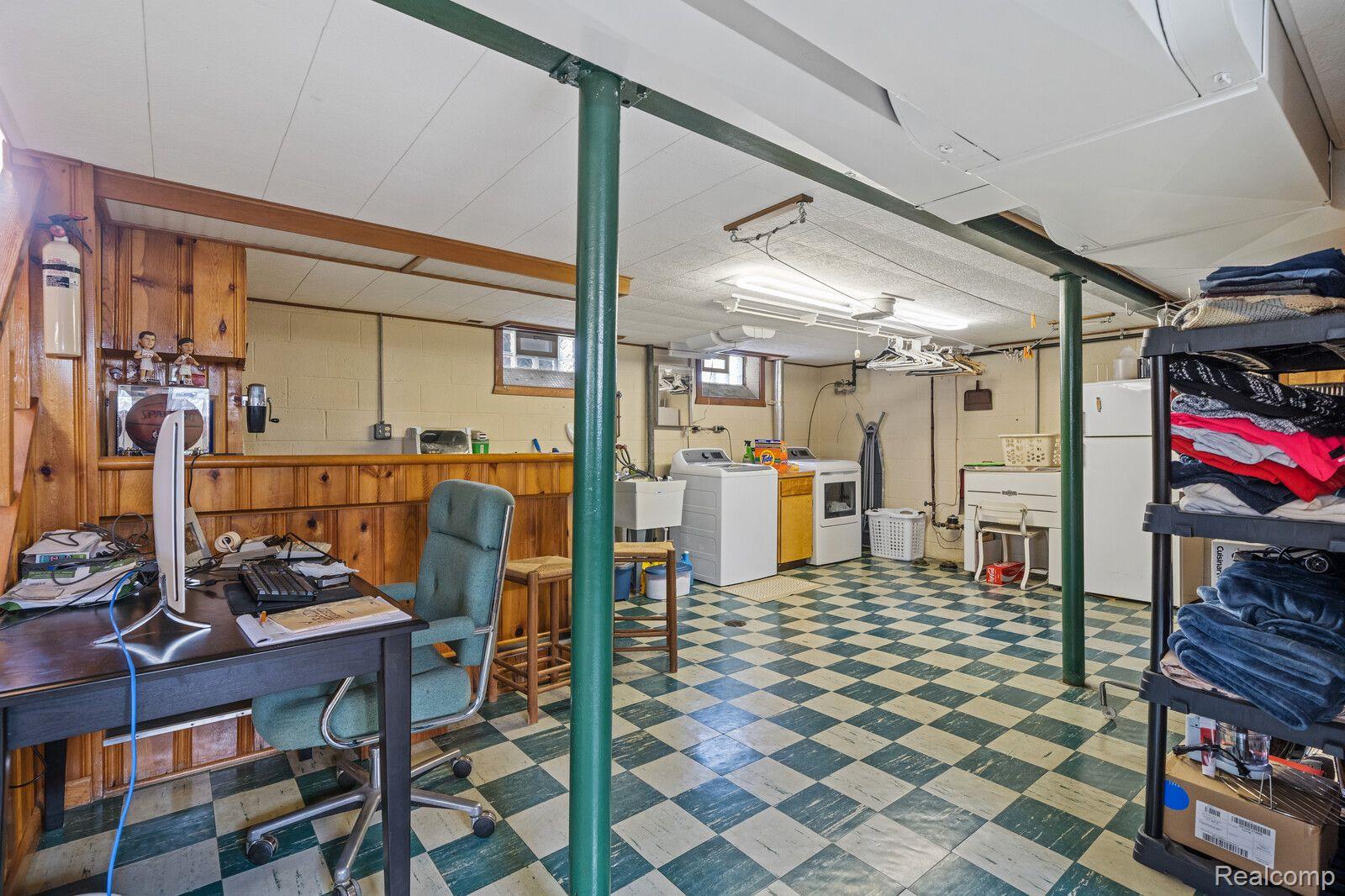 8296 Racine Road Warren, MI 48093 - Photo 19 of 30 Gallery Image 19