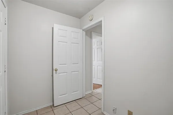 $1,225 | 106 Shaw Street, Unit 106, Tom Bean, TX 75491