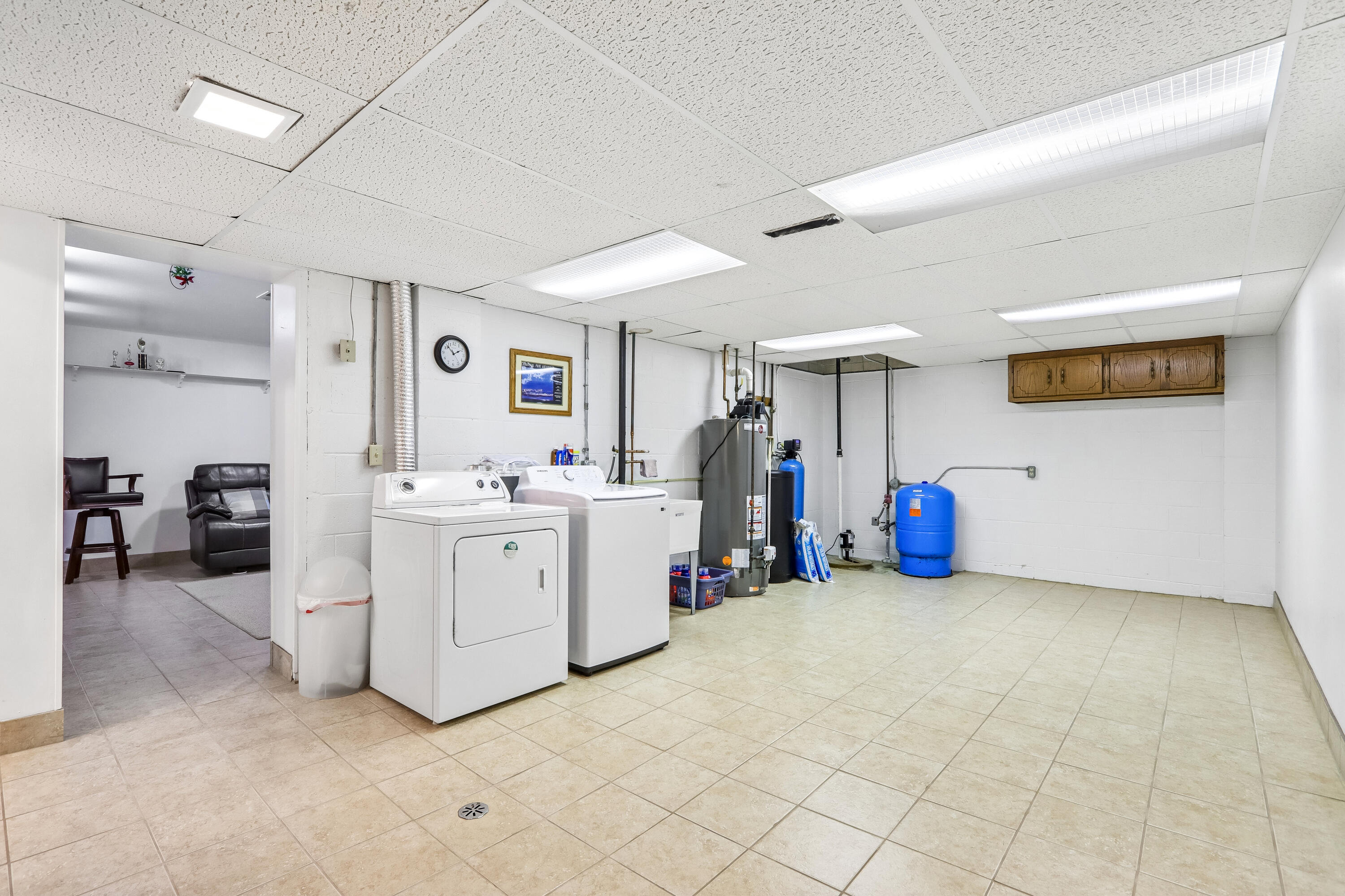804 Lochtyn Ridge Wales, WI 53183 - Photo 35 of 58 Laundry