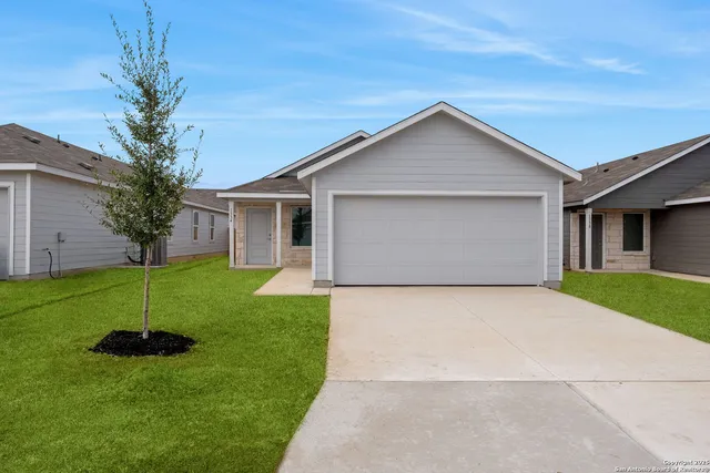 $1,600 | 1334 Neria Loop, San Antonio, TX 78224