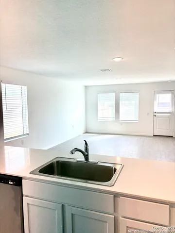 $1,600 | 1334 Neria Loop, San Antonio, TX 78224