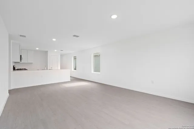 $1,600 | 1334 Neria Loop, San Antonio, TX 78224