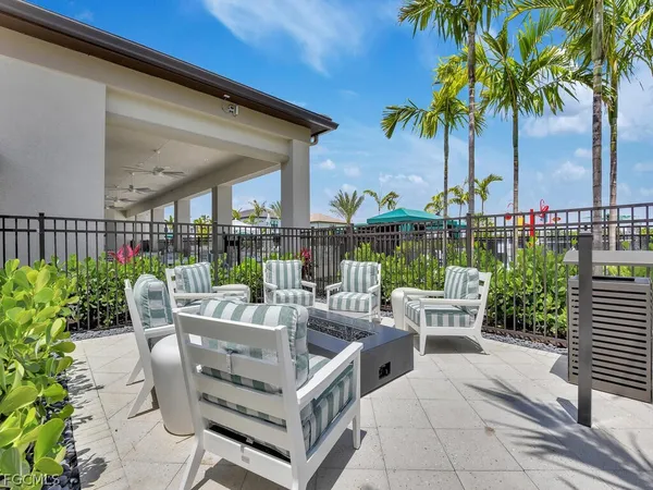 a view of a tennis court