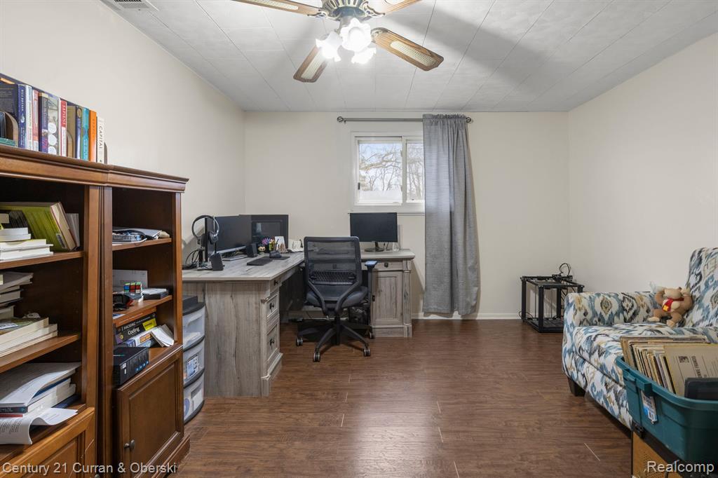 25921 Beverly Road Taylor, MI 48180 - Photo 36 of 53