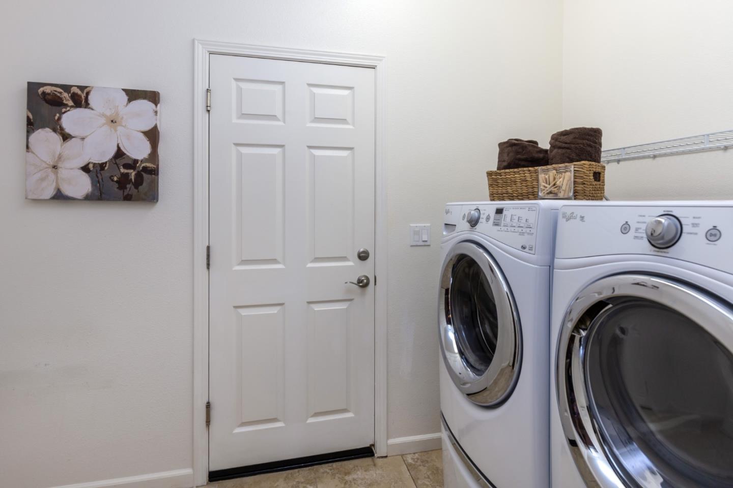 5602 Mesa Road Gilroy, CA 95020 - Photo 19 of 23 a utility room with dryer and washer