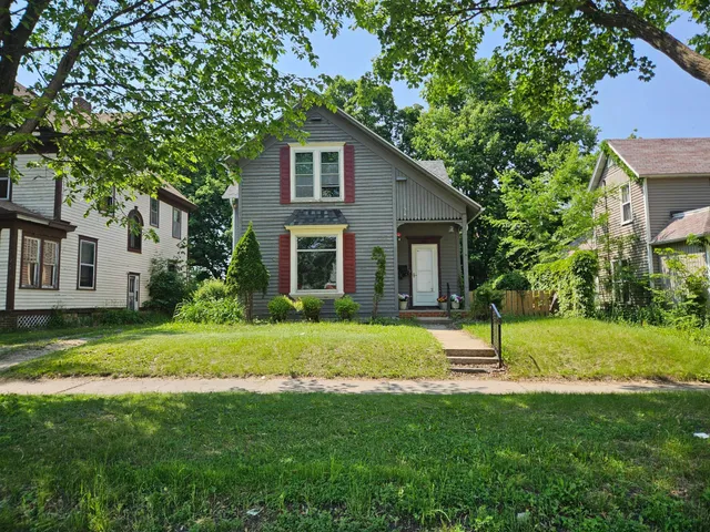 $79,900 | 210 South Pearl Street, Albert Lea, MN 56007