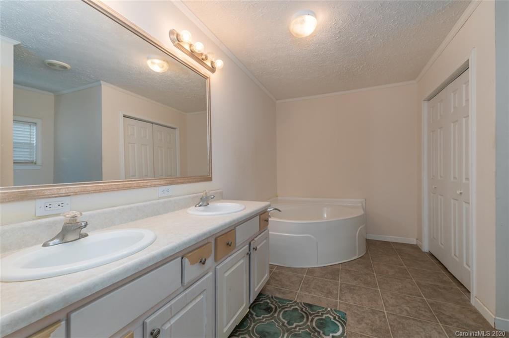 411 Lewis Road Rutherfordton, NC 28139 - Photo 8 of 27