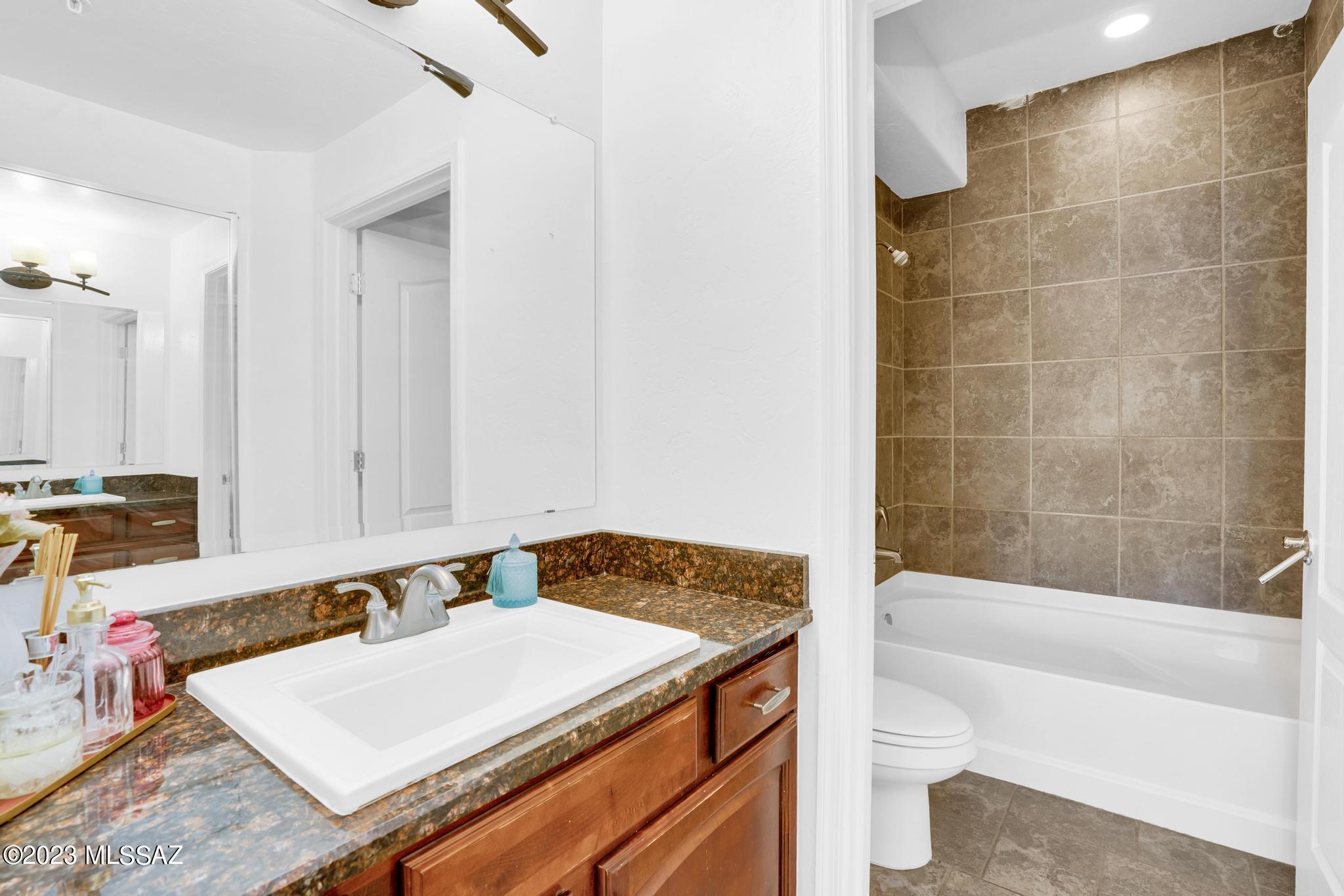 2550 East River Road, Unit 15101 Tucson, AZ 85718 - Photo 15 of 39