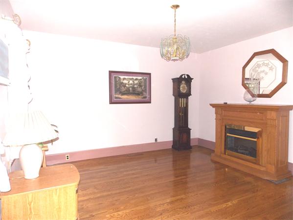 59 High Street Hudson, MA 01749 - Photo 4 of 12 Gallery Image 4
