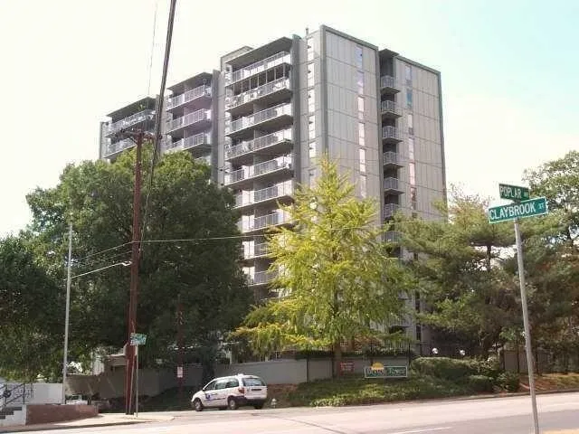 $1,200 | 1271 Poplar Avenue, Unit 911, Memphis, TN 38104