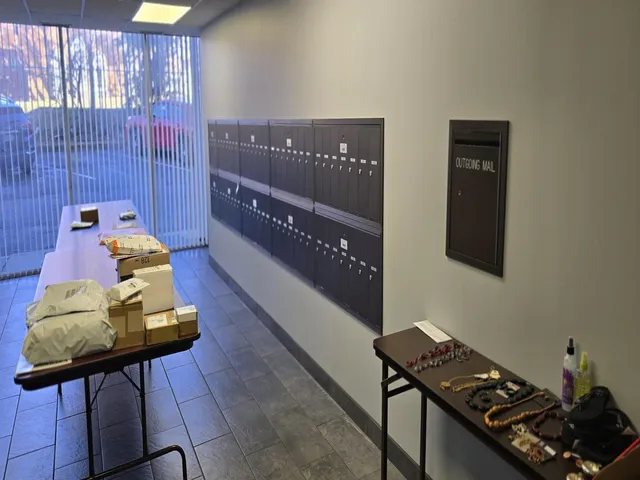 $1,200 | 1271 Poplar Avenue, Unit 911, Memphis, TN 38104