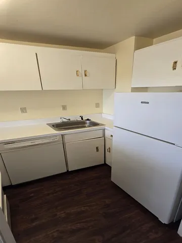 $1,200 | 1271 Poplar Avenue, Unit 911, Memphis, TN 38104