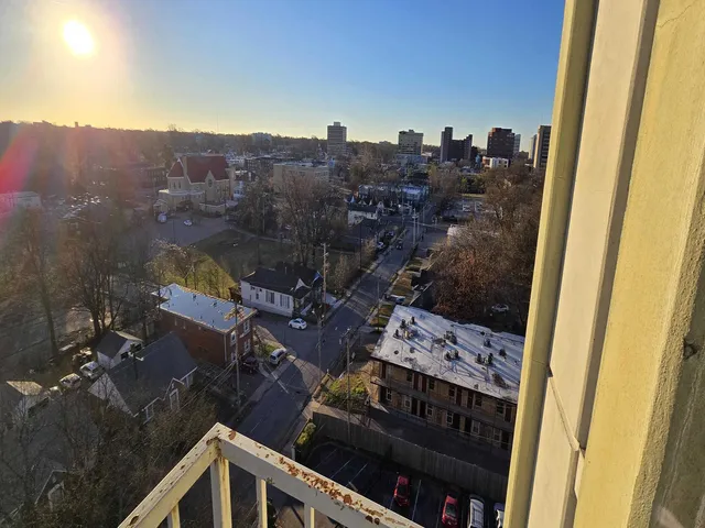 $1,200 | 1271 Poplar Avenue, Unit 911, Memphis, TN 38104