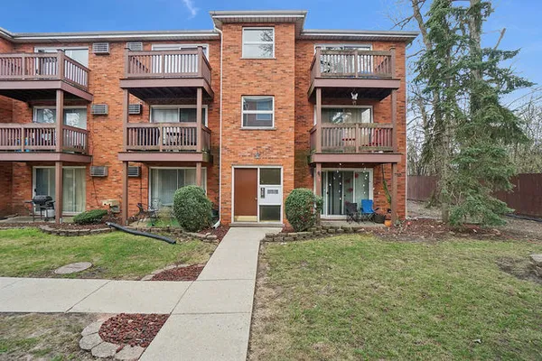 $95,000 | 14840 Ketelaar Drive, Unit 5W, Midlothian, IL 60445