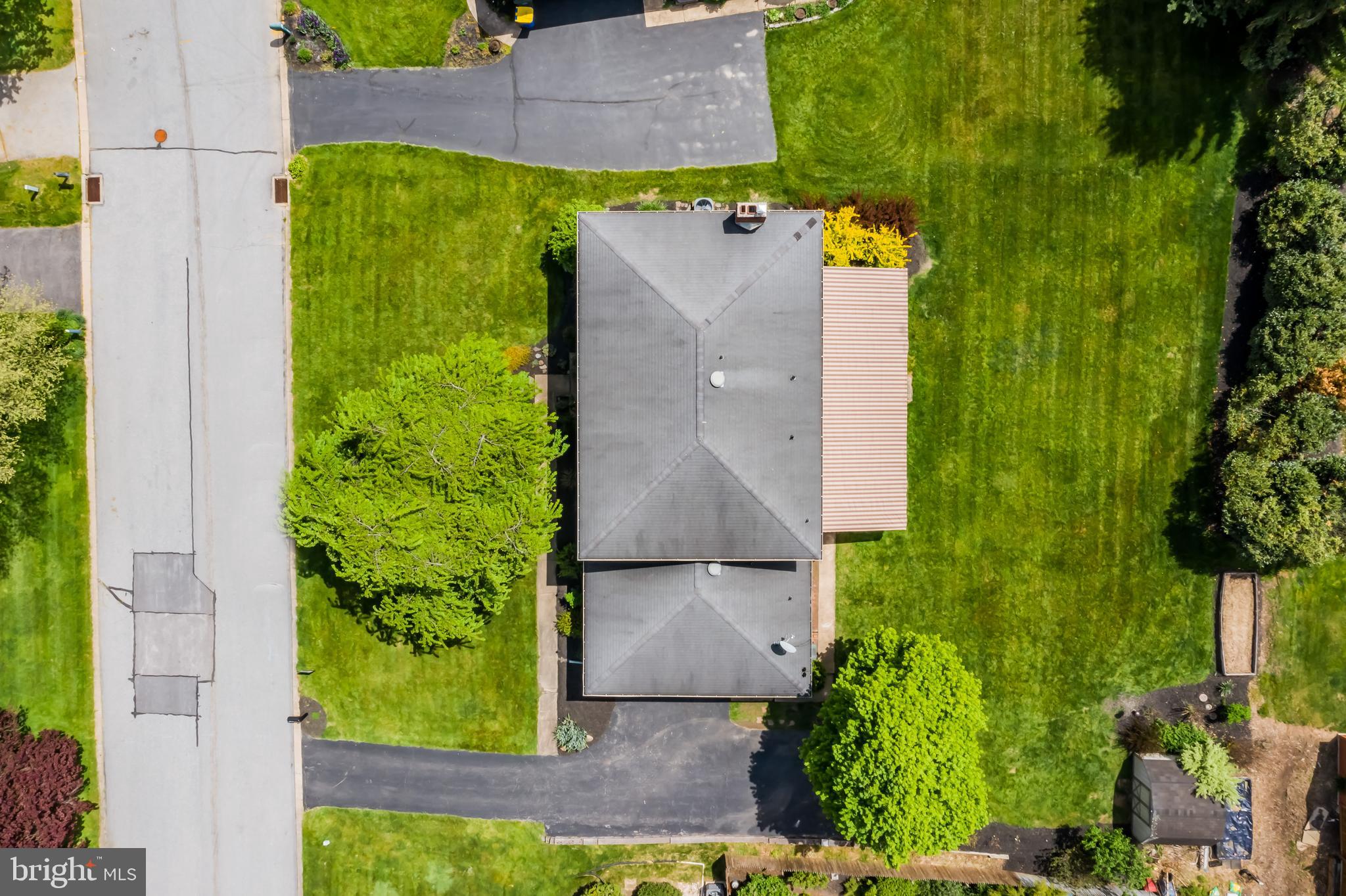 2347 Jonquil Road York, PA 17403 - Photo 46 of 53