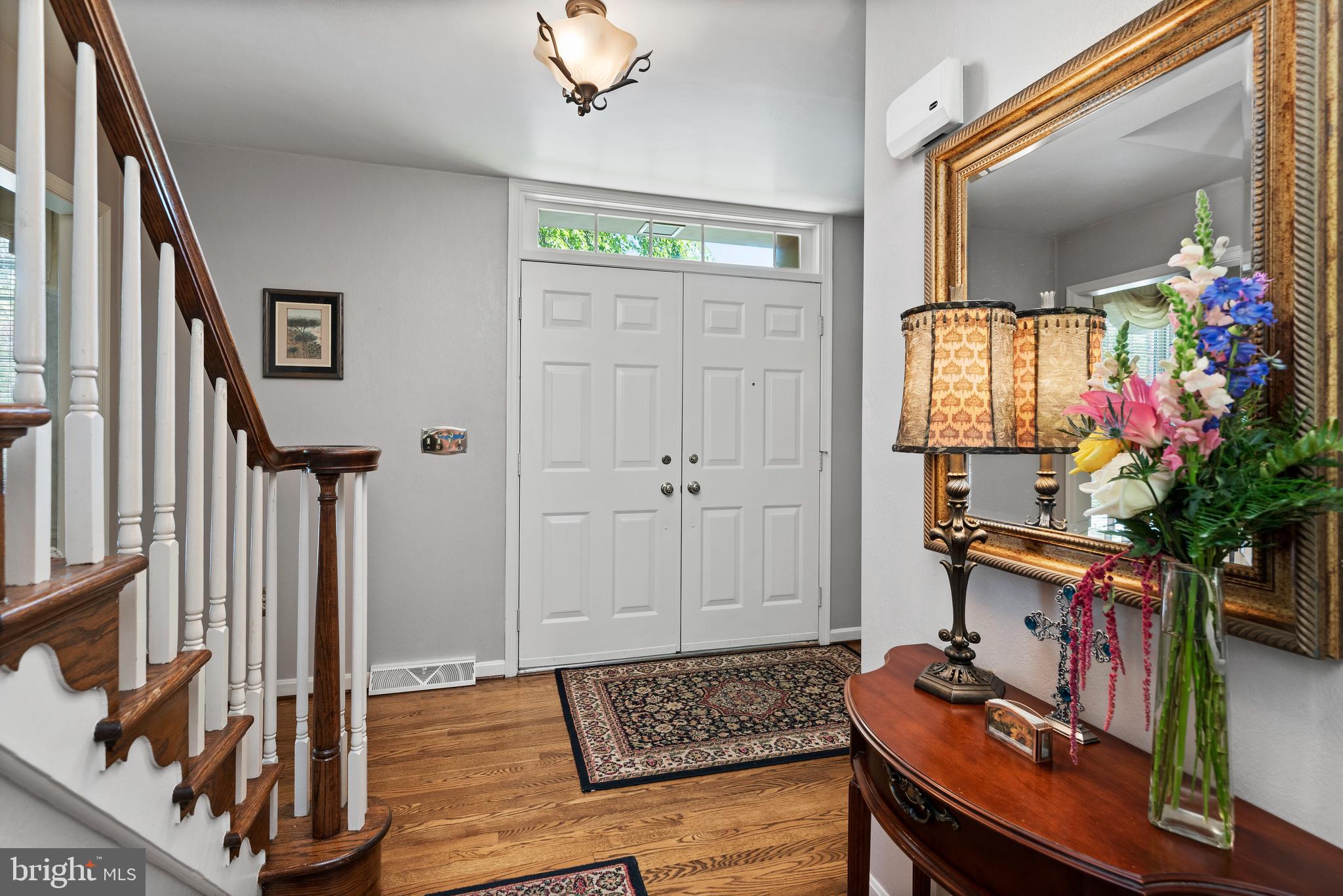 2347 Jonquil Road York, PA 17403 - Photo 5 of 53 Foyer Entry
