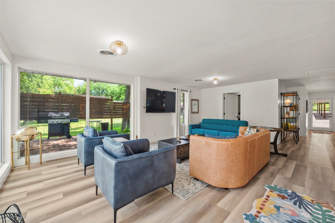 3100 Edgewater Drive Austin, TX 78733 - Photo 9 of 39