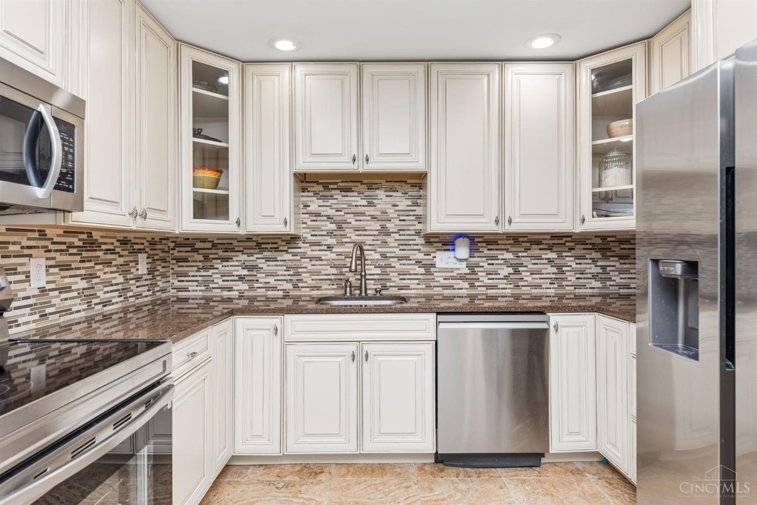 1041 Gaskins Road Cincinnati, OH 45245 - Photo 11 of 39 Gallery Image 11