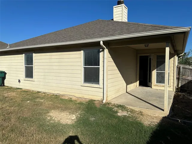 $1,975 | 14212 Cedar Post Drive, Fort Worth, TX 76052