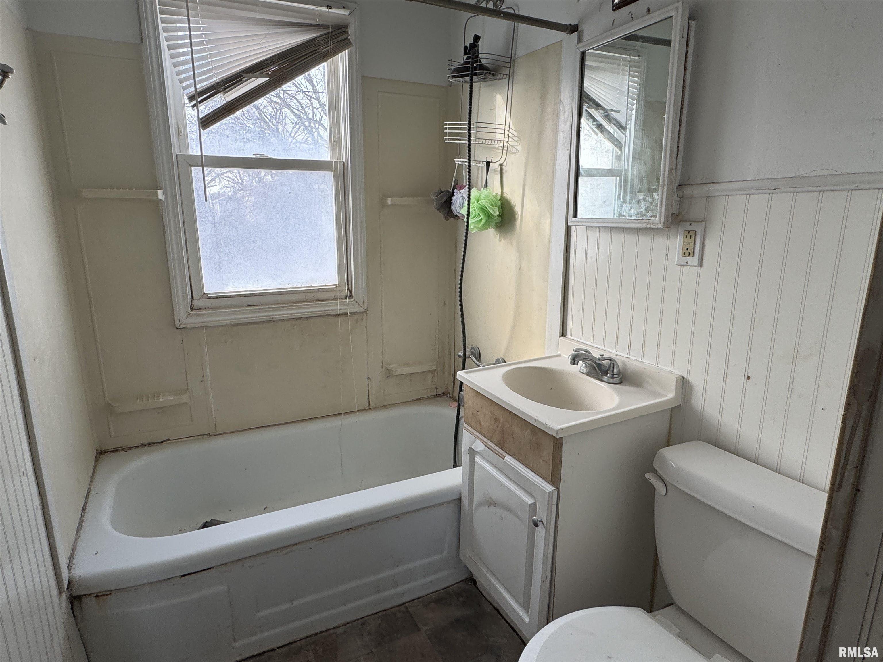 3011 North Mission Road Peoria, IL 61604 - Photo 11 of 13 Gallery Image 11