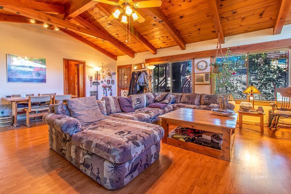 53475 Double View Drive Idyllwild, CA 92549 - Photo 12 of 51 Looking towards the front door