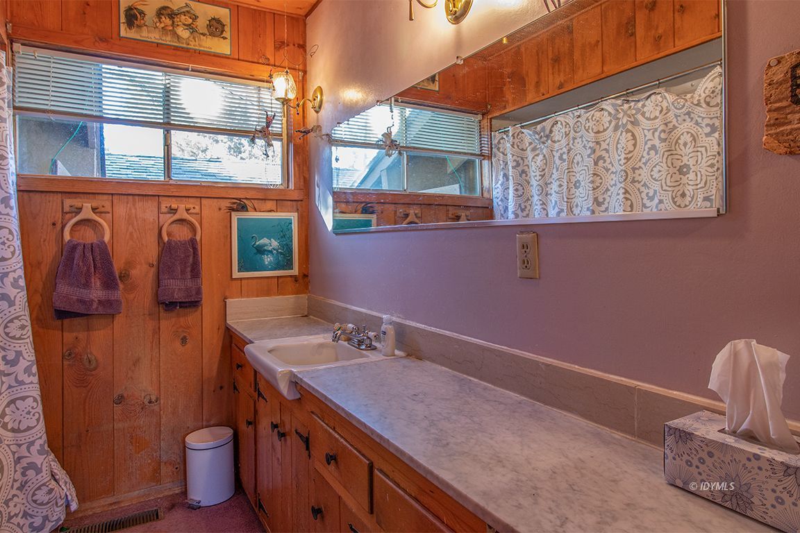 53475 Double View Drive Idyllwild, CA 92549 - Photo 23 of 51 Same bath #2