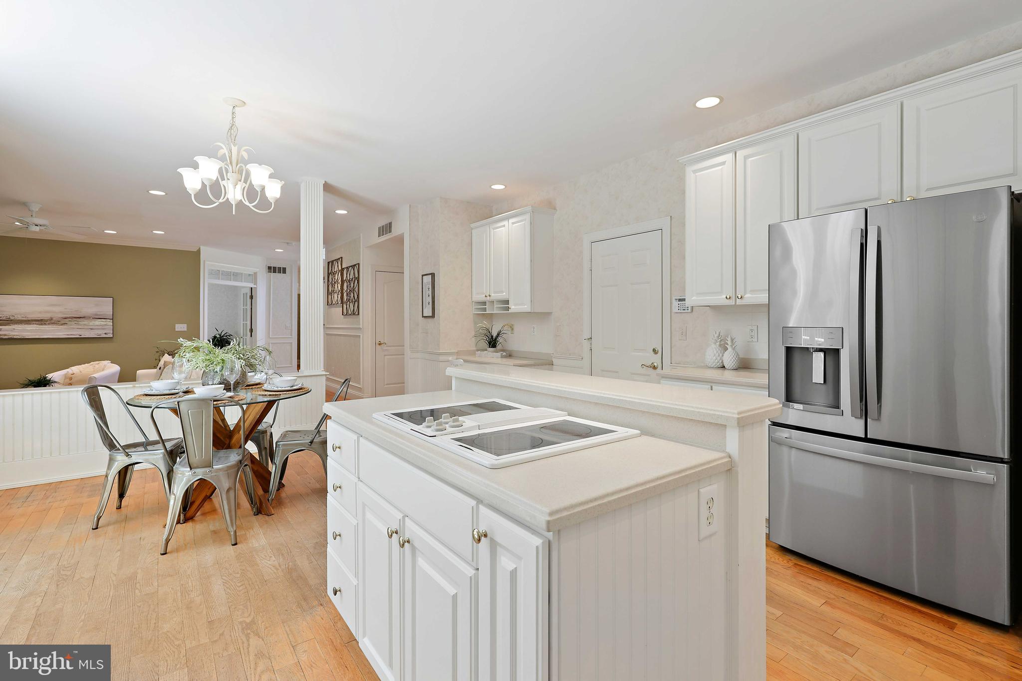 253 Woodard Road Arnold, MD 21012 - Photo 18 of 55 Kitchen w/ island