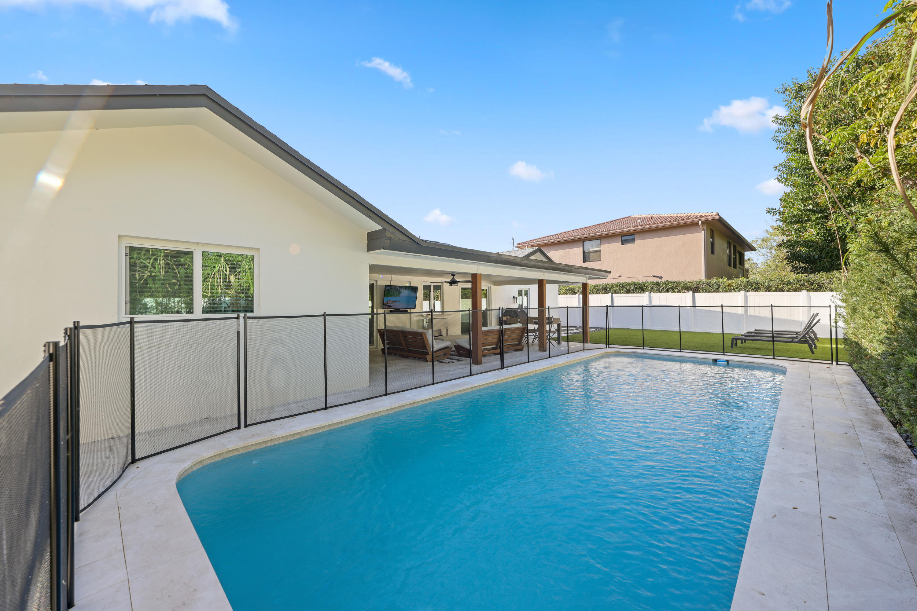 632 East Conference Drive Boca Raton, FL 33486 - Photo 35 of 49 a view of a backyard