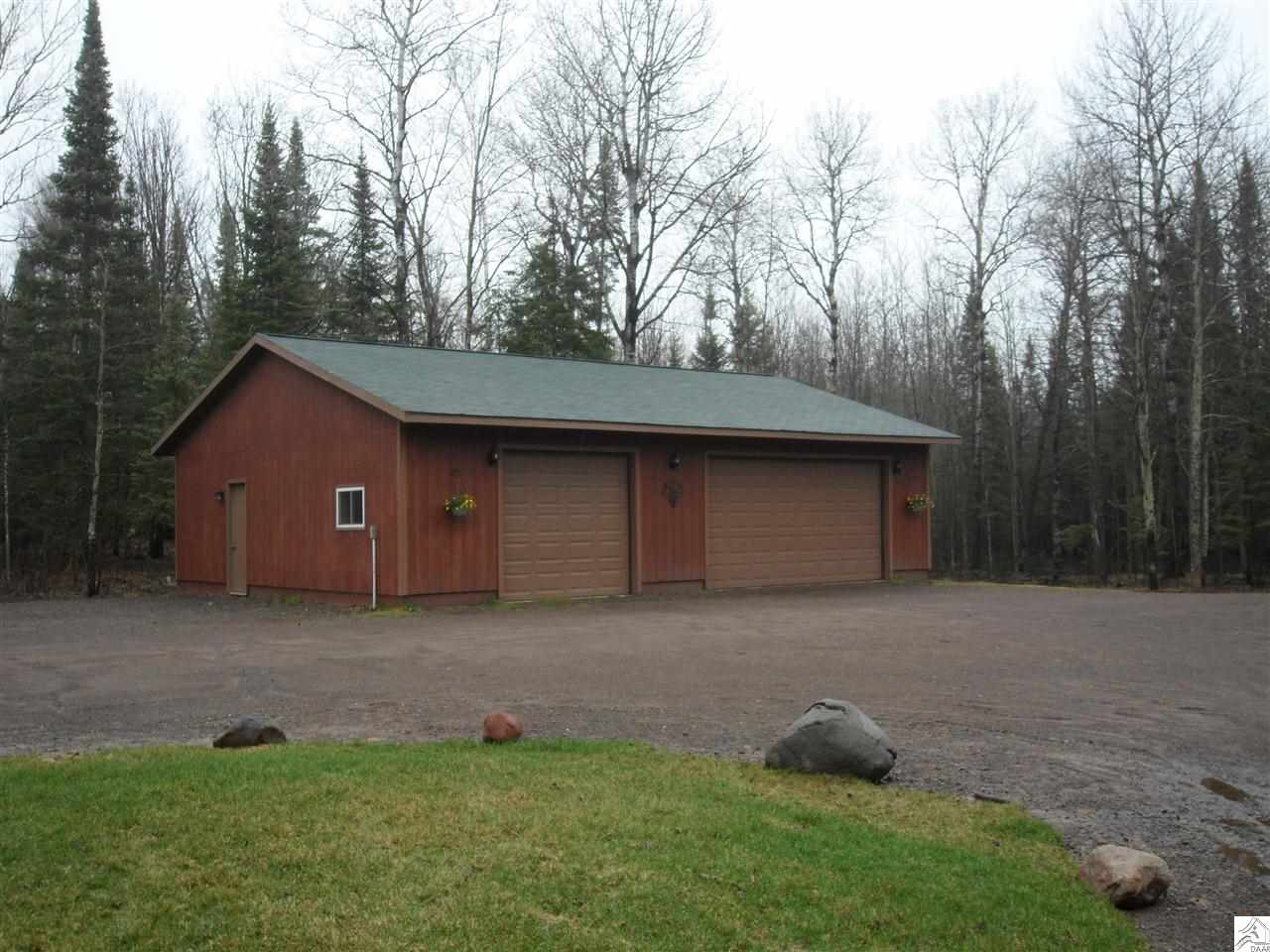 7509 Pequaywan Lake Road Duluth, MN 55803 - Photo 4 of 12 Garage